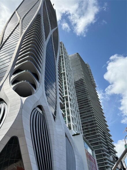 1040 Biscayne Blvd Unit 1406, Miami, FL 33132