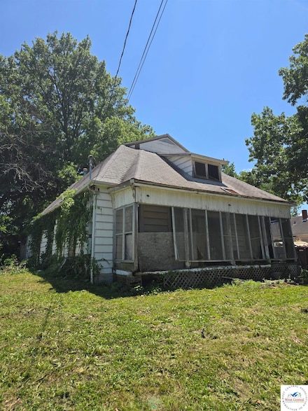236 N Washington St, Clinton, MO 64735