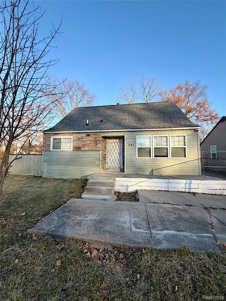 2644 Clio Rd, Flint, MI 48504