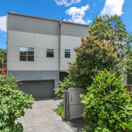 162 Vieux Carre Dr, Houston, TX 77009