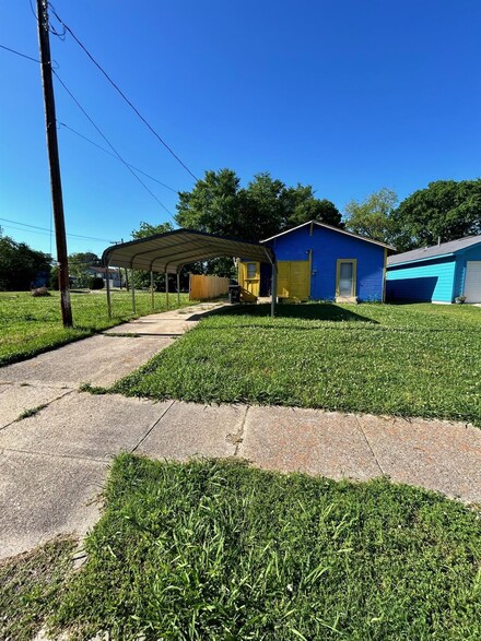 452 Woodrow St, Shreveport, LA 71108