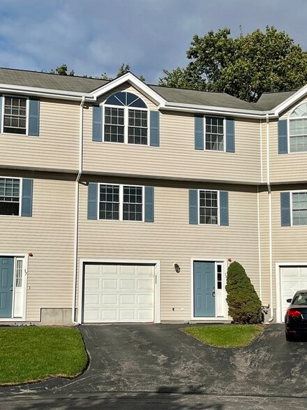 985 Trapelo Rd Unit 18, Waltham, MA 02452