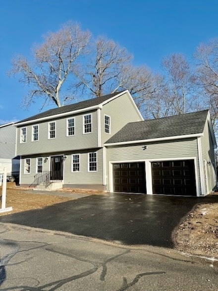 38 Colonial Rd, Webster, MA 01570