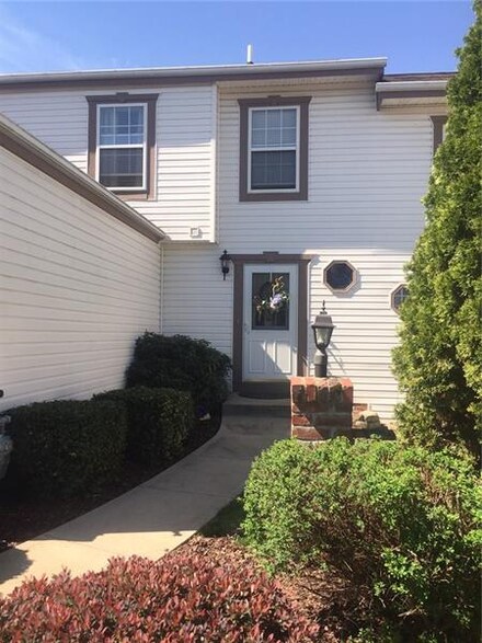 1436 Lexington Dr, Lawrence, PA 15055
