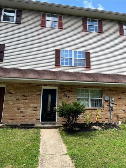 942 S Armour St, Allentown, PA 18103