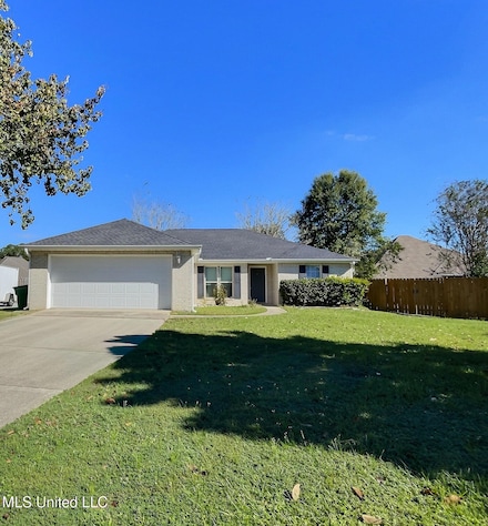 8133 Rue Hollifield, Ocean Springs, MS 39564