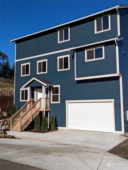 2404 Sand Dollar Rd W, Bremerton, WA 98312
