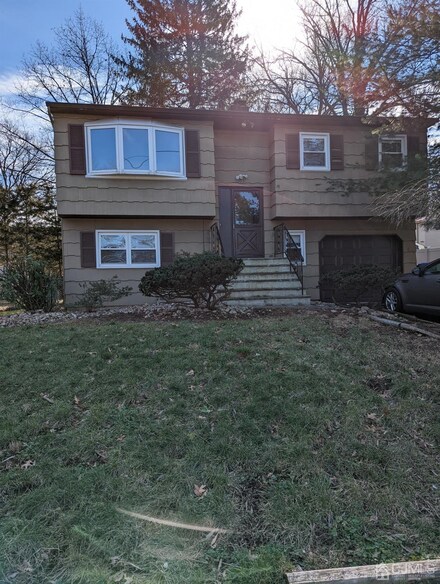 103 Alfred St, Edison, NJ 08820