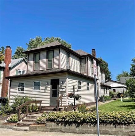 222 N Vine St, Muncie, IN 47305