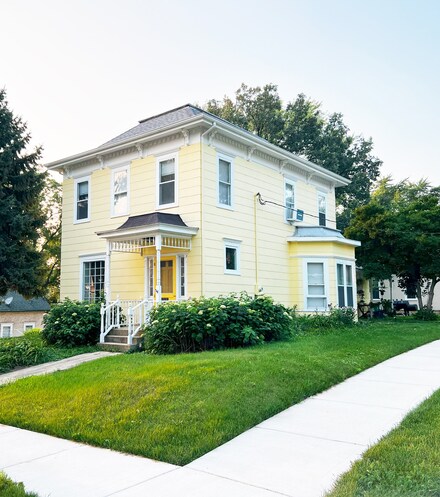 128 E 6th St, Lockport, IL 60441