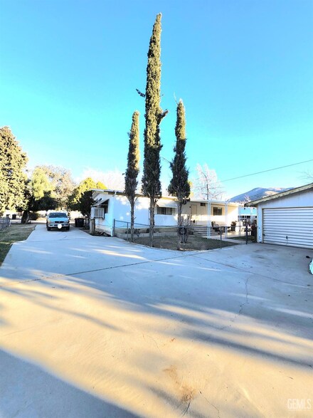 8179 Mulberry Ln, Onyx, CA 93255