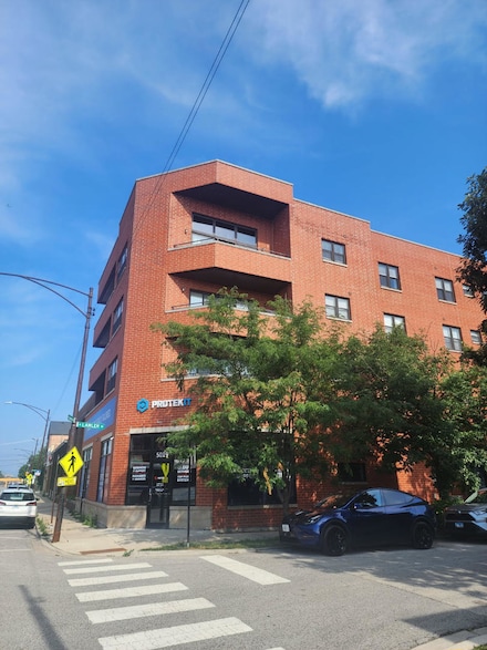 5019 W Lawrence Ave Unit 4W, Chicago, IL 60630