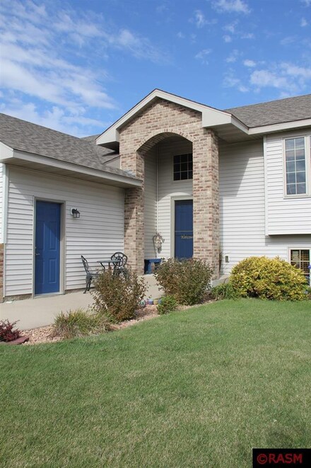 404 Ash St, Janesville, MN 56048