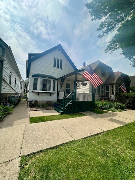 2467 N Bartlett Ave, Milwaukee, WI 53211