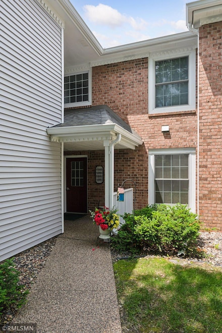 10992 Quebec Ave S, Bloomington, MN 55438