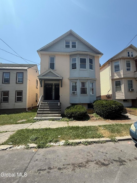 62 Benson St, Albany, NY 12206