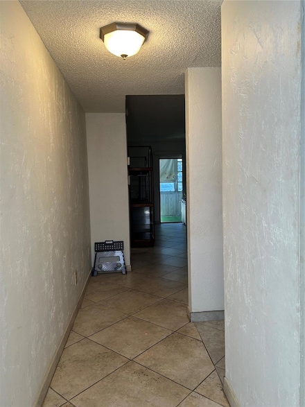 4000 NW 44th Ave Unit 106, Lauderdale Lakes, FL 33319