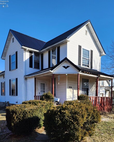 826 E Mansfield St, Bucyrus, OH 44820