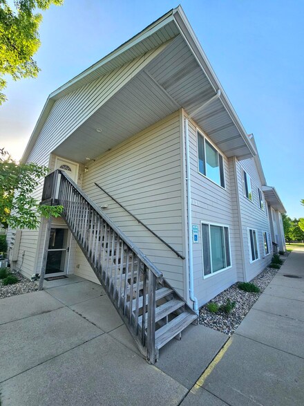 7121 W 56th St, Sioux Falls, SD 57106