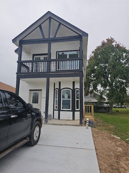 9736 Kerr St, Houston, TX 77029