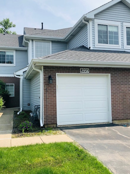 8225 Ripple Ridge, Darien, IL 60561