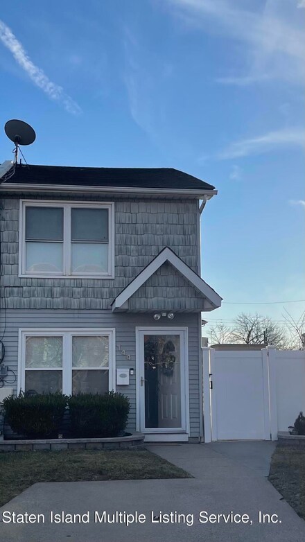 144 Melvin Ave, Staten Island, NY 10314