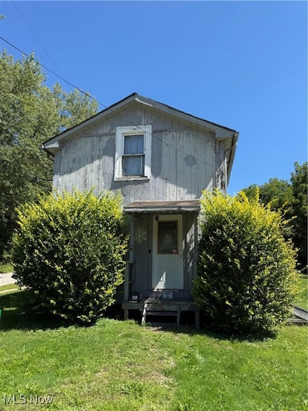 52 Hartzell Ave, Girard, OH 44420