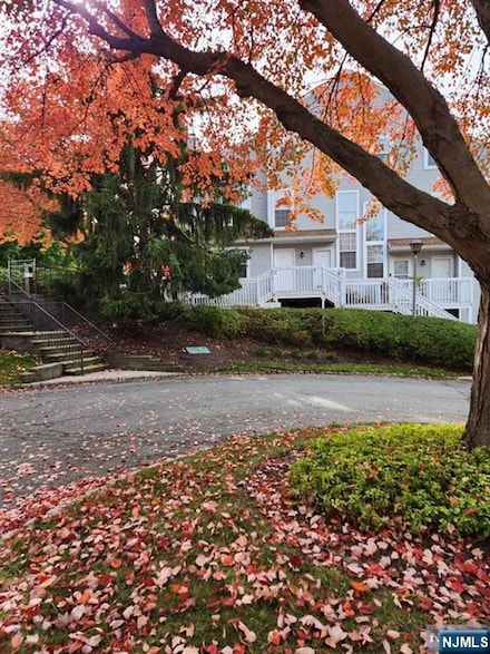 28 Mallard Ct, Englewood, NJ 07631