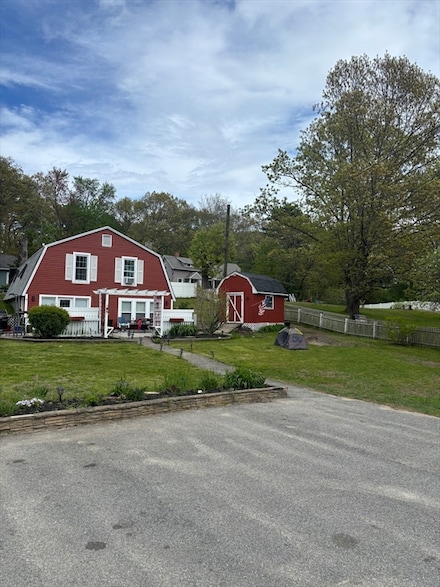 13 Dock Ln, Salisbury, MA 01952