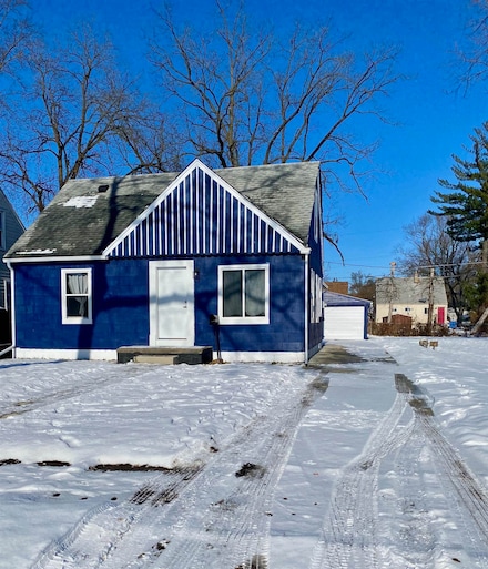 26130 Currier St, Dearborn Heights, MI 48125