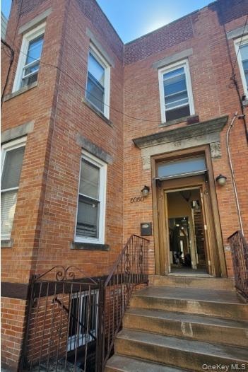 6080 54th Place, Maspeth, NY 11378