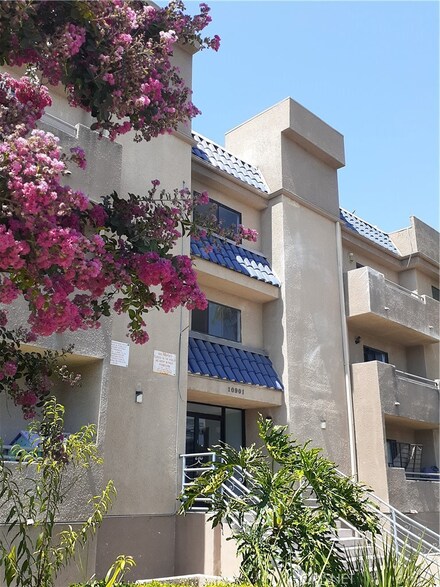 10901 Laurel Canyon Blvd Unit 208, San Fernando, CA 91340