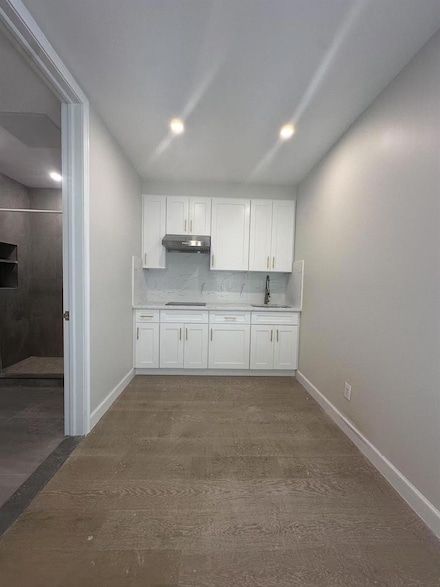 4209 Hampton St Unit 2B, Elmhurst, NY 11373