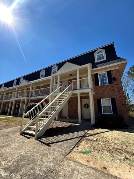 1761 Wire Rd Unit 915, Auburn, AL 36832