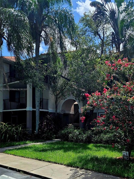 10121 W Sunrise Blvd Unit 105, Plantation, FL 33322
