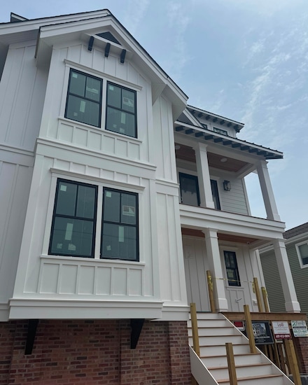 281 7th St, Avalon, NJ 08202
