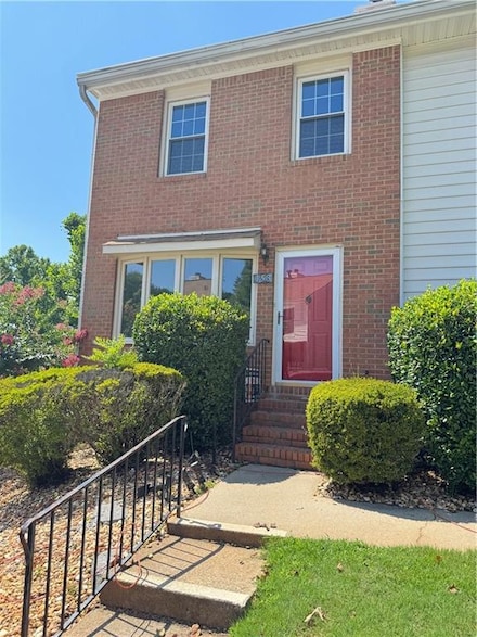 153 Holcomb Ferry Rd, Roswell, GA 30076