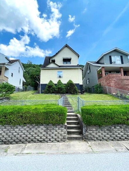 1110 Marshall St, McMechen, WV 26040