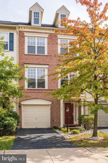 9207 Cascade Falls Dr, Bristow, VA 20136