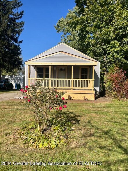 628 Filley St, Lansing, MI 48906