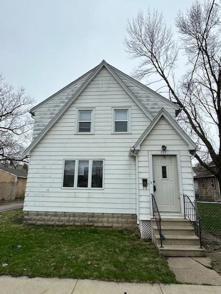 207 7th St SW, Austin, MN 55912
