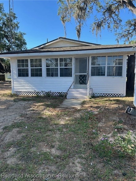 917 W Ruth St, Avon Park, FL 33825