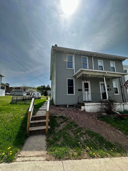 320 North St, Jim Thorpe, PA 18229