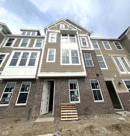 7313 Bayview Run, McCordsville, IN 46055