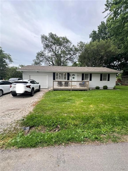 801 S Harding St, Oak Grove, MO 64075