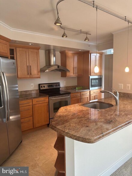 1325 N Pierce St Unit 501, Arlington, VA 22209