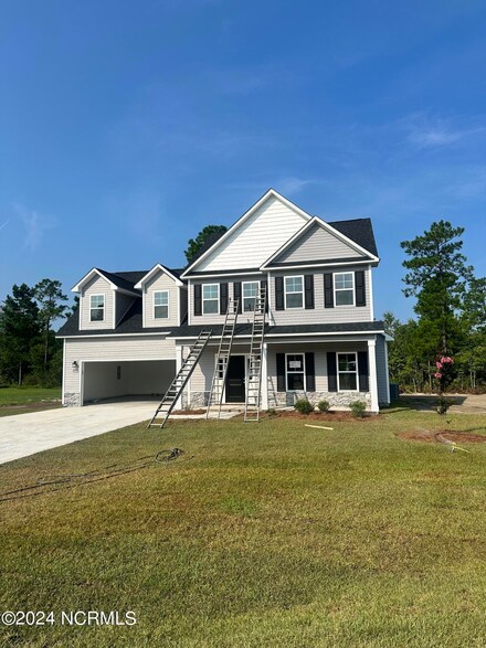 609 Macy Place, Hubert, NC 28539