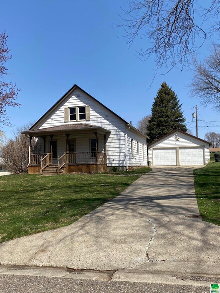 317 E Reed St, Ute, IA 51060