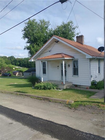 116 E Wheeling St, Cadiz, OH 43907