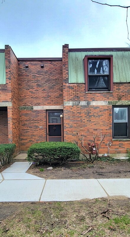 1311 W Flournoy St, Chicago, IL 60607